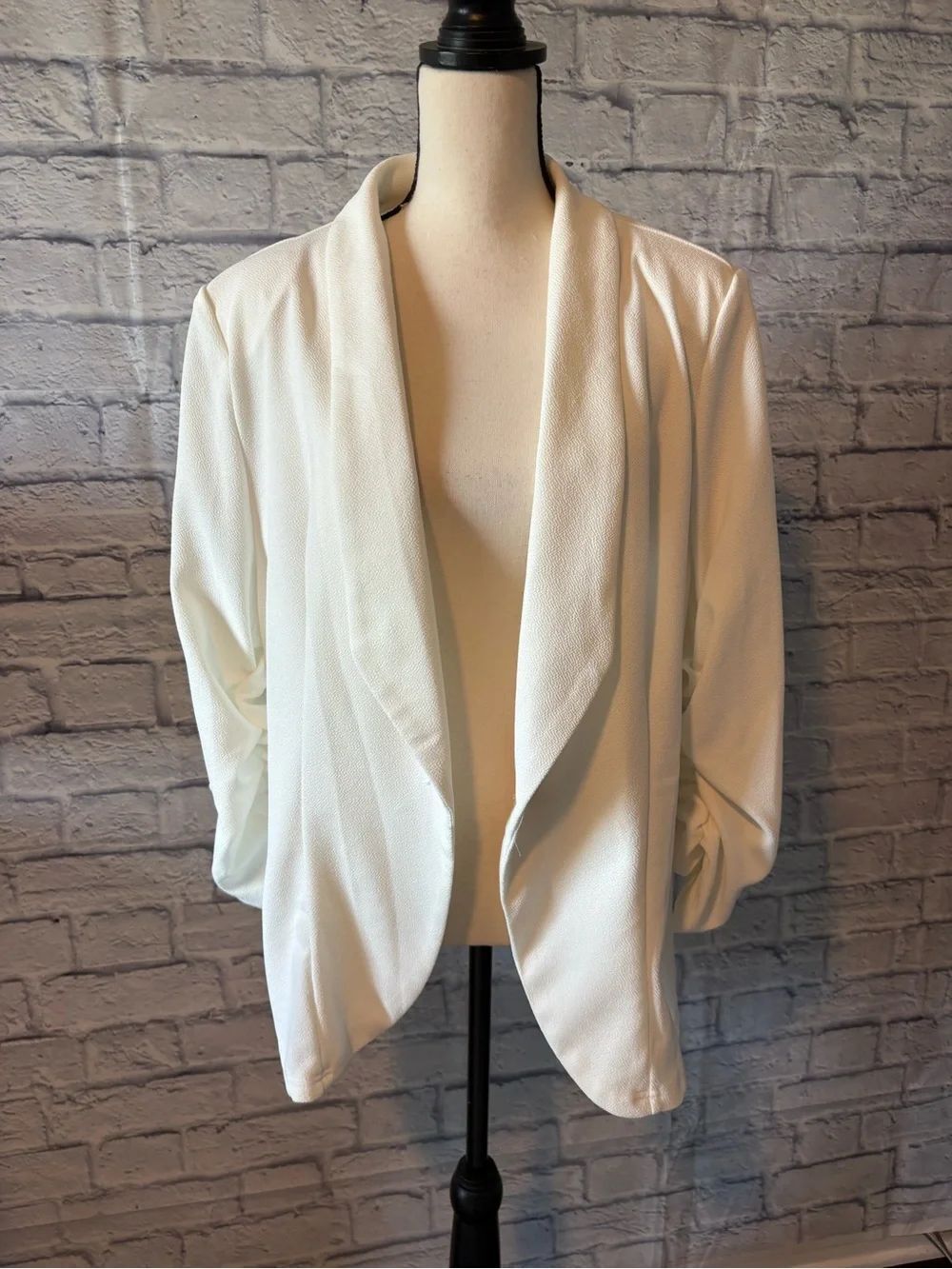 SHEIN White Blazer